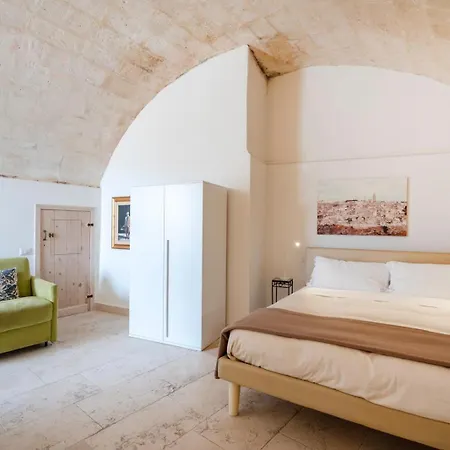 La Corte 3* Matera
