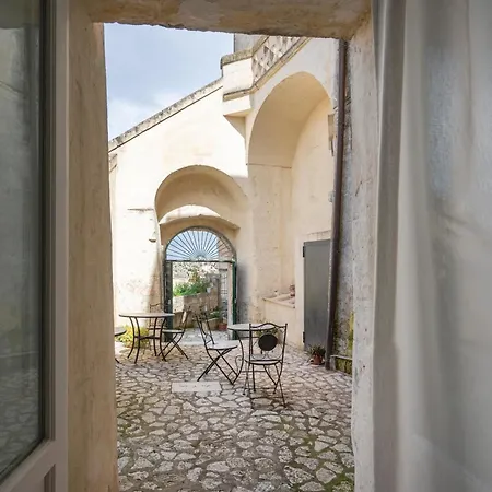 La Corte Bed and breakfast Matera